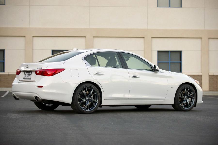  Infiniti Q50 S 2014 года  (фото 3 из 33)